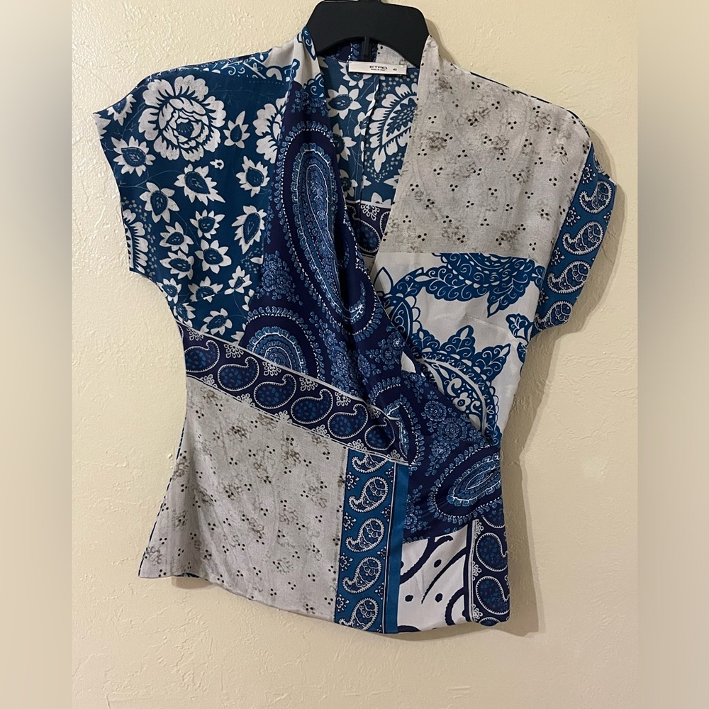 Etro Silk faux wrap style paisley floral top size 42 US size 6 - Picture 1 of 5